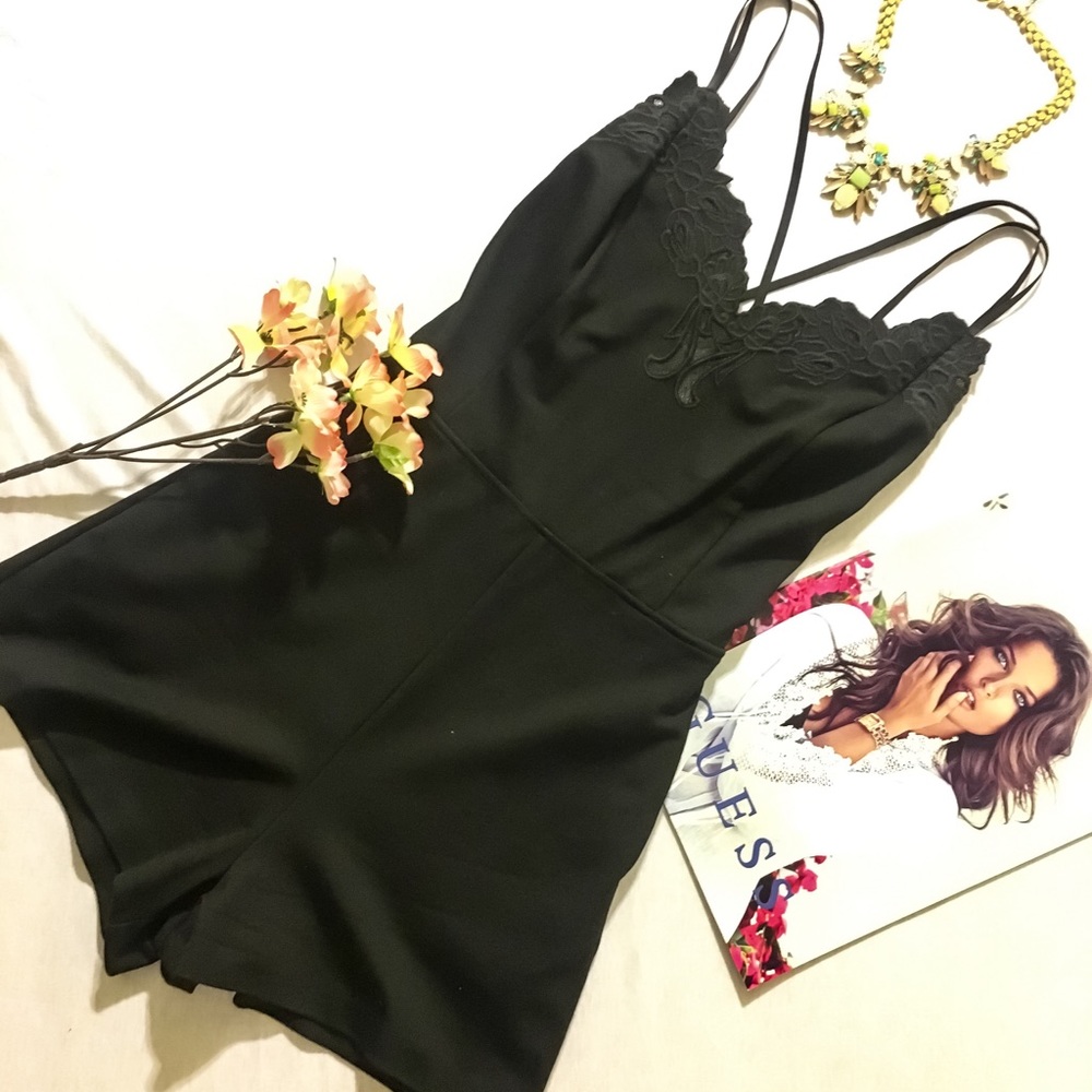 🔻GUESS?🔻 Backless Romper